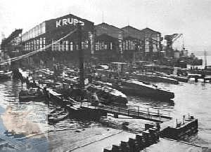 Los Astilleros Krupp Germania Werft con su caracter&iacute;stico techo de cristal