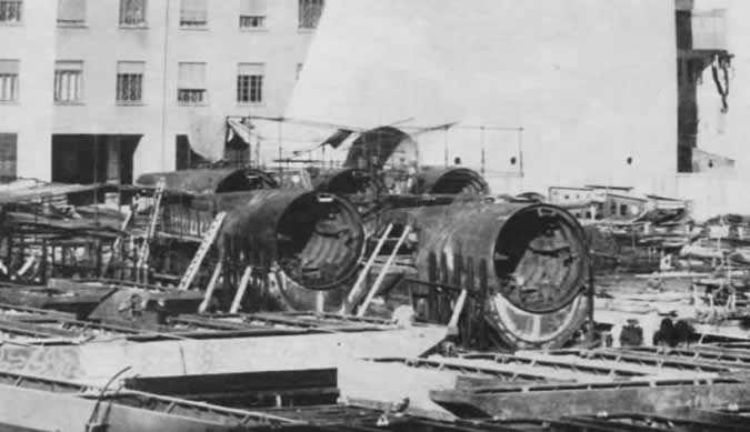 Secciones de Tipo XXIII en Ansaldo (Genova).