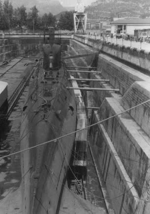 El "U-2518" en el Dique Seco