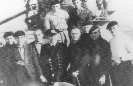 Una instantnea en el puerto de Vigo, sobre la cubierta del U760