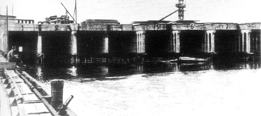 Bunker de Sumergibles en Brujas (B&eacute;lgica) en 1918.