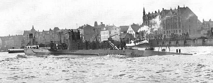 El U47 entrando en St.Nazaire